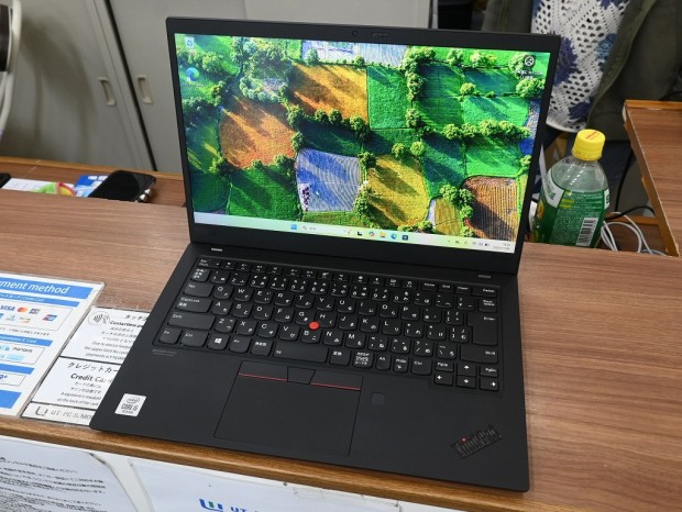 お買い得中古品情報) 第10世代i5搭載の美品中古な「ThinkPad X1 Carbon