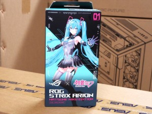 「ROG × 初音ミクエディション」発売
