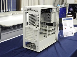 SilverStone「FLP02」国内初披露