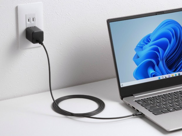 ノートPCの充電もできる窒化ガリウム採用の超小型AC充電器がサンワサプライから