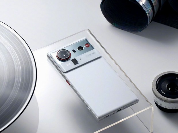 Snapdragon 8 Elite Gen 5やプロ級35mmレンズカメラ搭載スマホ「nubia Z80 Ultra」来月発売