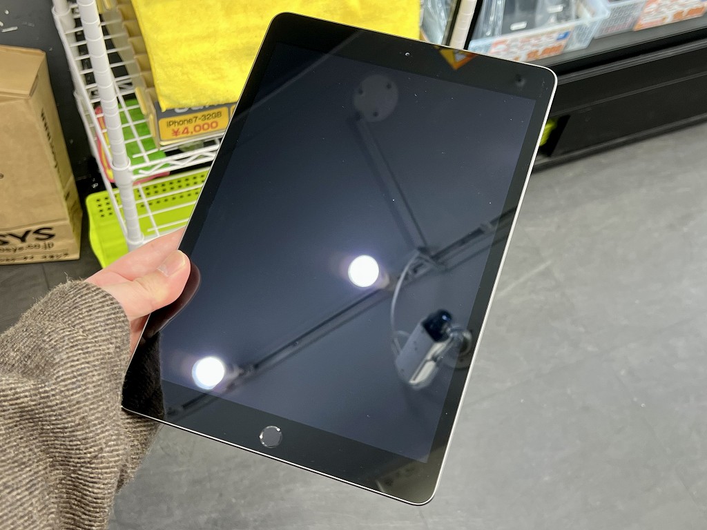 お買い得中古品情報) デモ機だから格安、状態も良好な「iPad (第9/第8