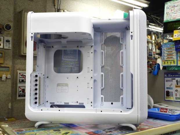 ラウンドデザインPCケース「X50」発売