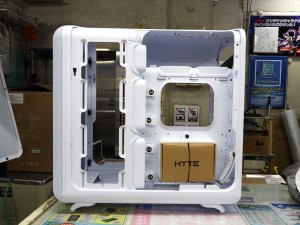 ラウンドデザインPCケース「X50」発売