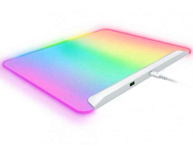 全面が光るゲーミングマウスパッド、Razer「Firefly V2 Pro (White