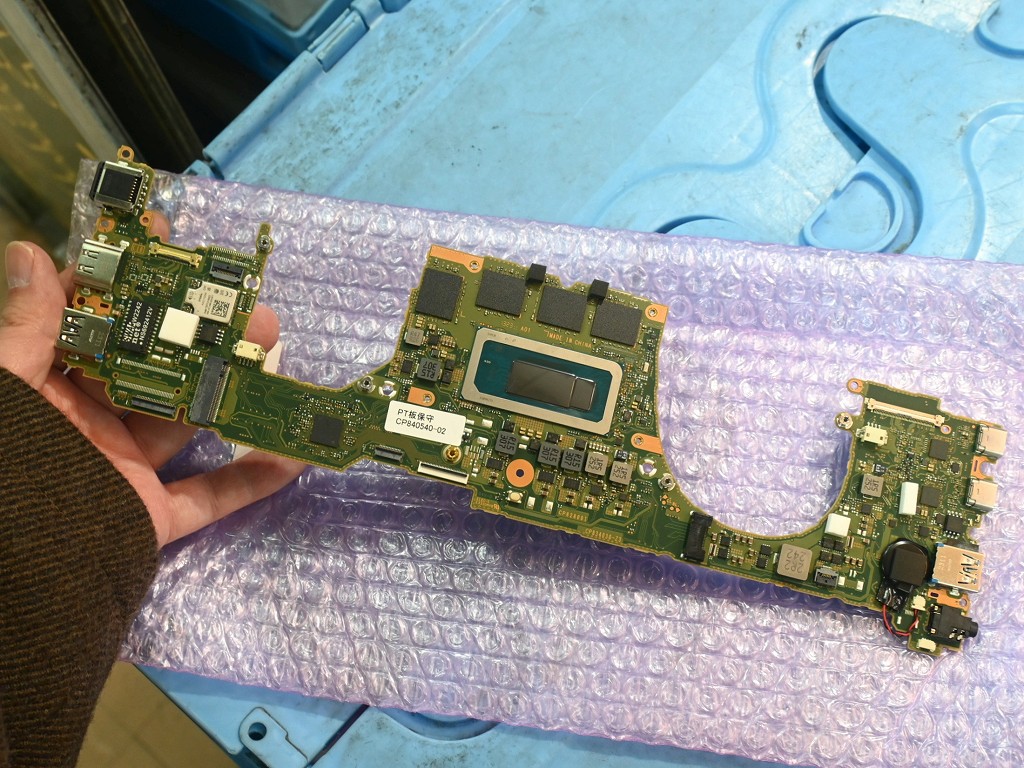 アキバ取材班) “据え置き化”に向いたノートPC用マザーボードの新しい