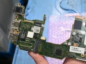 Core i7-1360P搭載マザーボード