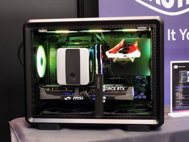 Cooler Master「MasterFrame 400 Mesh」