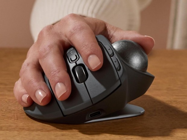 今日のお買い得) 傾斜角を変更できるロジクールの静音ワイヤレス