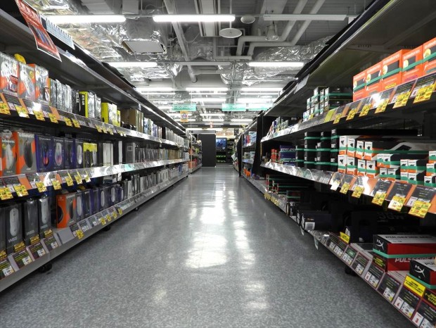 DEPOツクモ札幌大谷地店の店内