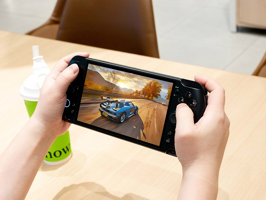 Ryzen AI Max+ 395と64GBメモリ搭載の7型ポータブルゲーミングPC「GPD