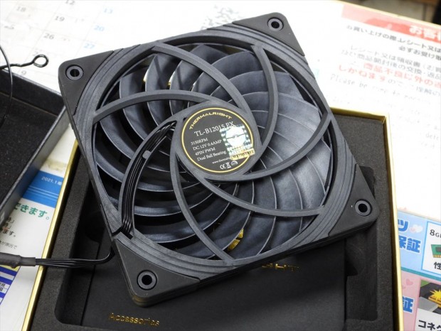 120mmファン「TL-B12015 Extrem」が登場