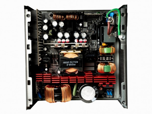 ENERMAX、13年保証が提供されるPLATINUM認証電源「REVOLUTION III S