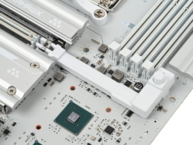 MAG X870MAG X870E TOMAHAWK MAX WIFI PZE TOMAHAWK MAX WIFI PZ