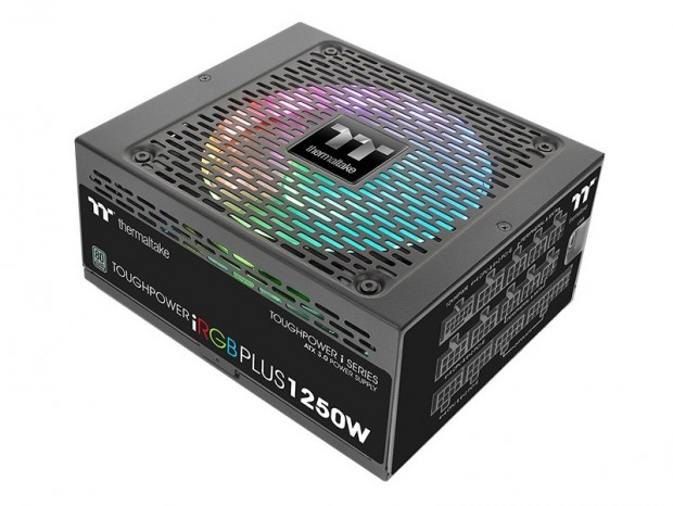 リアルタイムステータス表示対応のTITANIUM電源、Thermaltake「Toughpower iRGB PLUS Titanium」