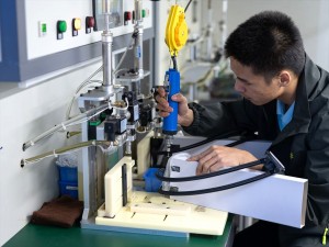 ID-COOLINGの工場取材