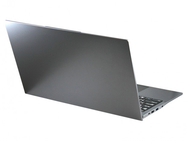 ソースネクスト、1TB SSDと16GBメモリを搭載した15.6型フルHDノートPC