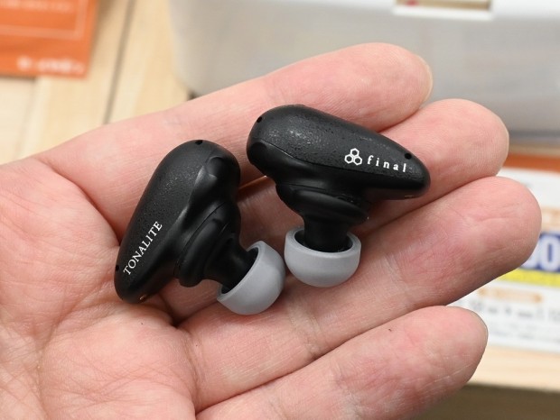 アキバ取材班) ユーザーの身体形状に合わせるパーソナライズ技術を搭載