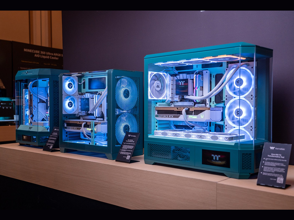Thermaltake、人気PCケースに2026年のトレンドカラー「Transformative