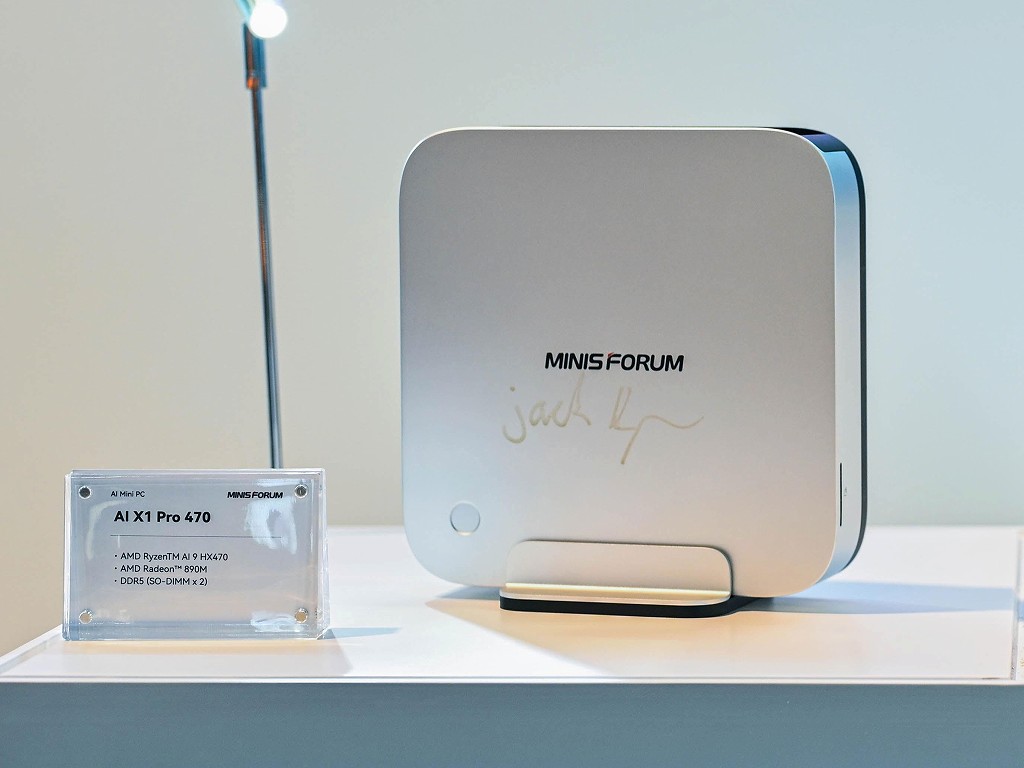 MINISFORUM、Ryzen AI 9 HX 470を搭載するAIミニPC「AI X1 Pro 470