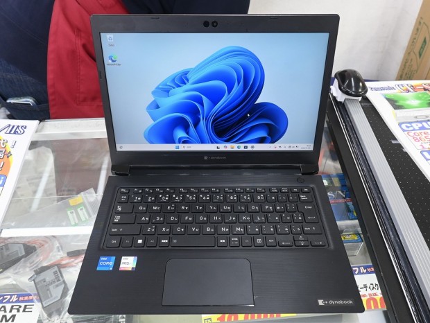 お買い得中古品情報) 第11世代i5搭載のフルHDモバイルノート「dynabook