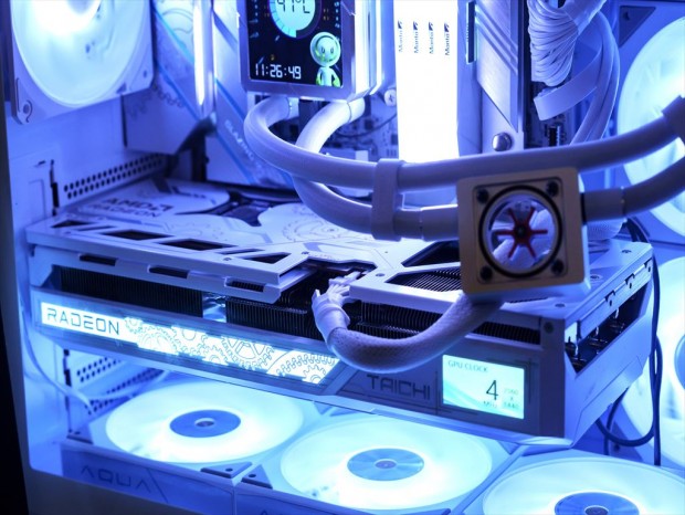 ガッツリ冷えて重量級ゲームもOKな映える白系グラフィックス、ASRock