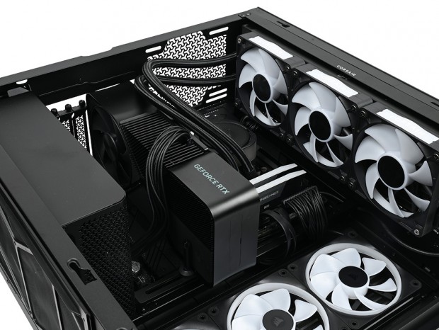 CORSAIR「FRAME 4500X」