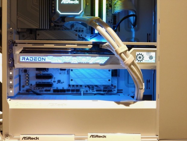 ASRock「AMD Radeon RX 9070 XT Taichi White 16GB OC」発売