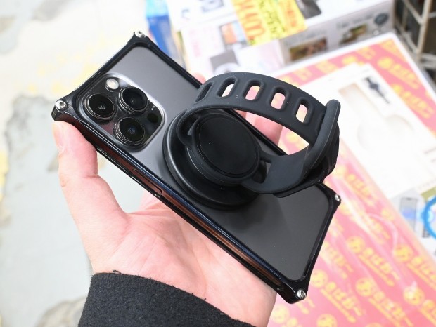スマホマグネットバンド