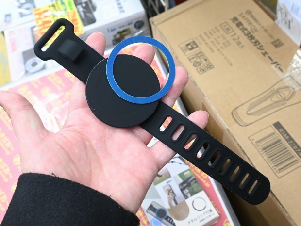 スマホマグネットバンド