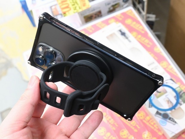 スマホマグネットバンド