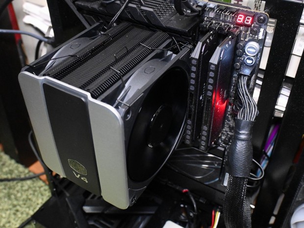 新境地ヒートパイプが”効く”！Cooler Masterの低価格デュアルファン