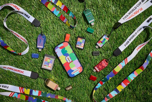 SANDISK FIFAワールドカップ26公式ライセンス製品コレクション