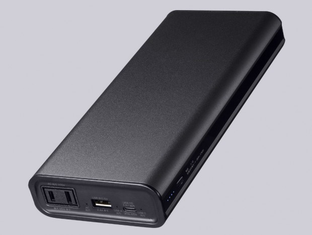 AC、USB Type-A/Cの3種類の給電ポートを備えた大容量モバイルバッテリ