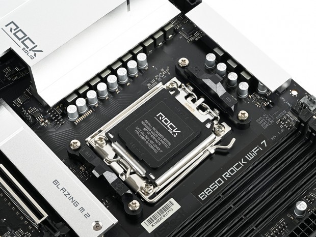 ASRockの哲学を体現。高耐久と高コスパを両立した質実剛健マザーボード「B850 Rock WiFi 7」