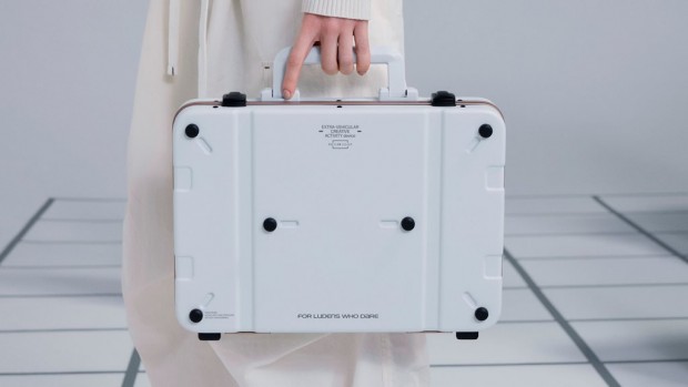 同梱のROG Flow Z13-KJP 専用ハードケース