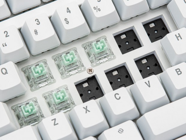 1万円切りの磁気スイッチ採用テンキーレスキーボード、センチュリー「MagSwift」