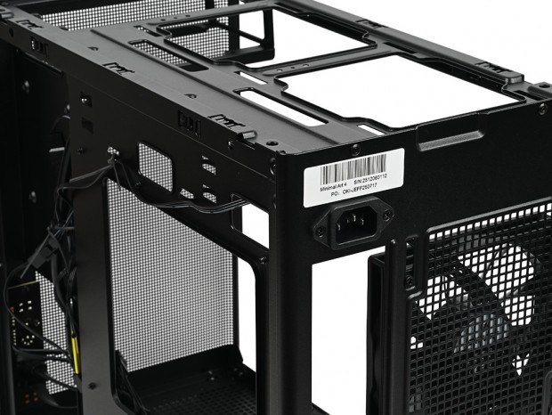 Okinos「MiniArt 4」3ピンインレット