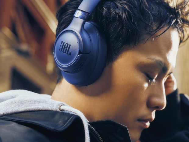 空間サウンド対応のノイズキャンセリングヘッドホン「JBL Tune 780NC