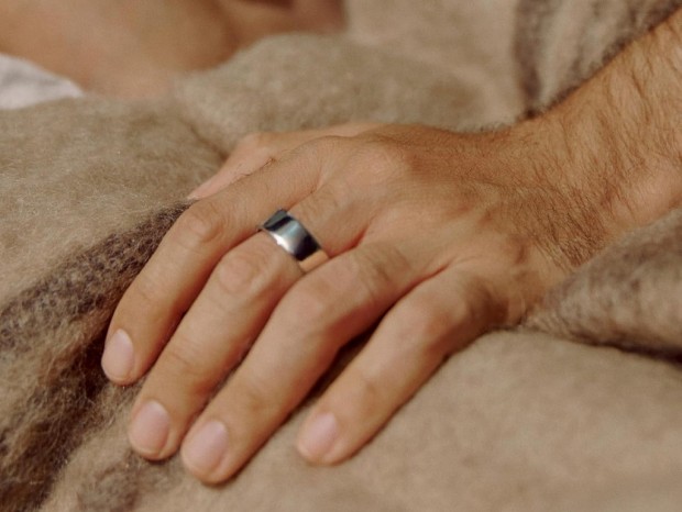 (新生活セール) 睡眠やストレスをトラッキングできるスマートリング「Oura Ring (第4世代)」が15％オフ