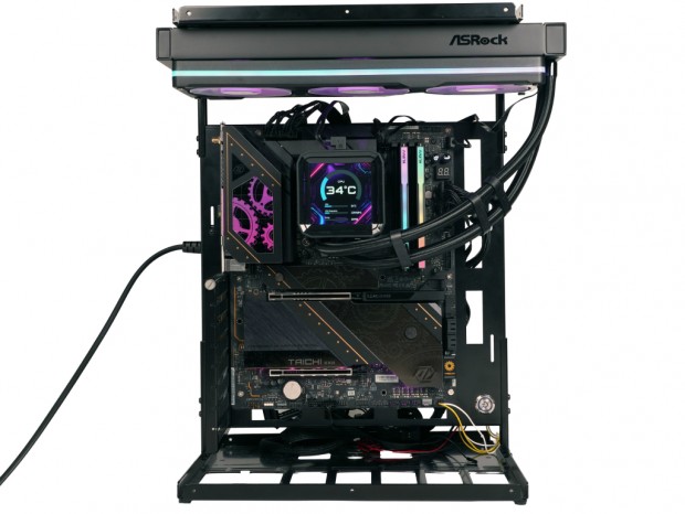 Phantom Gaming 360 LCD