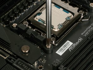 Phantom Gaming 360 LCD