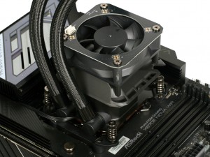 Phantom Gaming 360 LCD