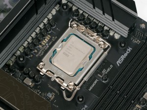 Phantom Gaming 360 LCD