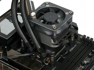 Phantom Gaming 360 LCD