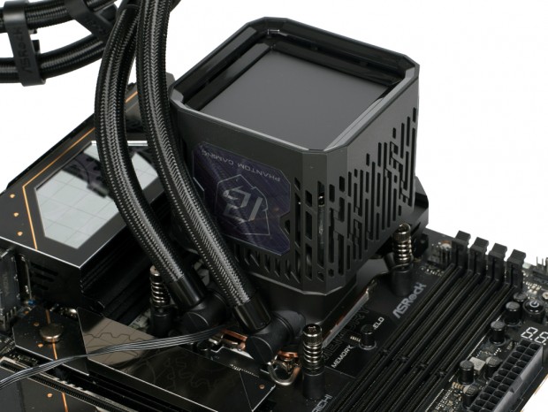 Phantom Gaming 360 LCD