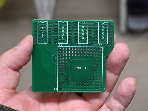 X68030用スプライトRAM倍化実験基板