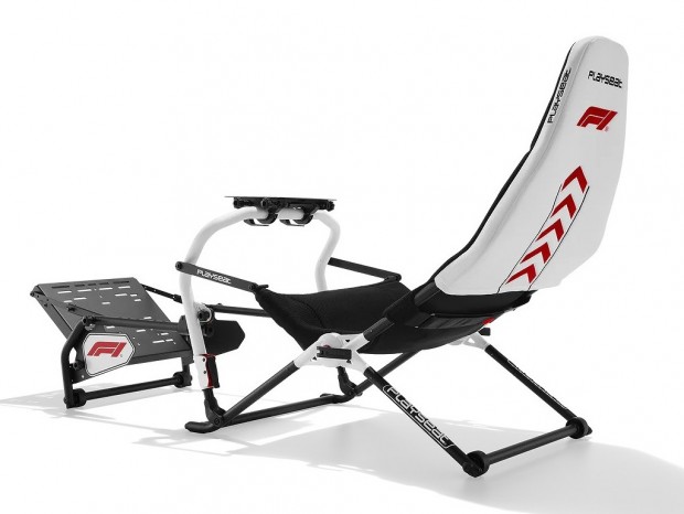 F1公式ライセンスの折りたたみ式レーシングシミュレーター「Playseat Challenge DD – F1 Edition」