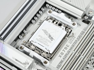 X870E AORUS MASTER X3D ICE