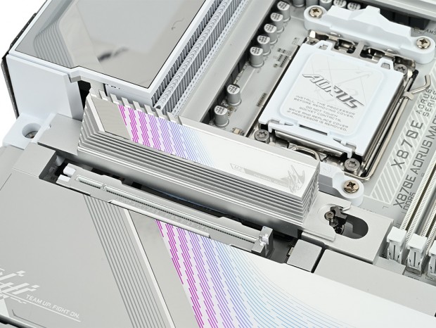 X870E AORUS MASTER X3D ICE